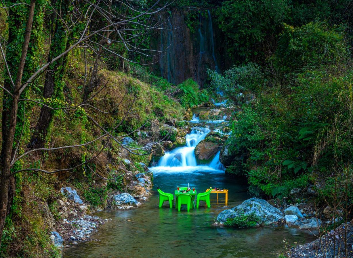 The Hosteller Mussoorie By The Streamside, Kempty Exterior photo