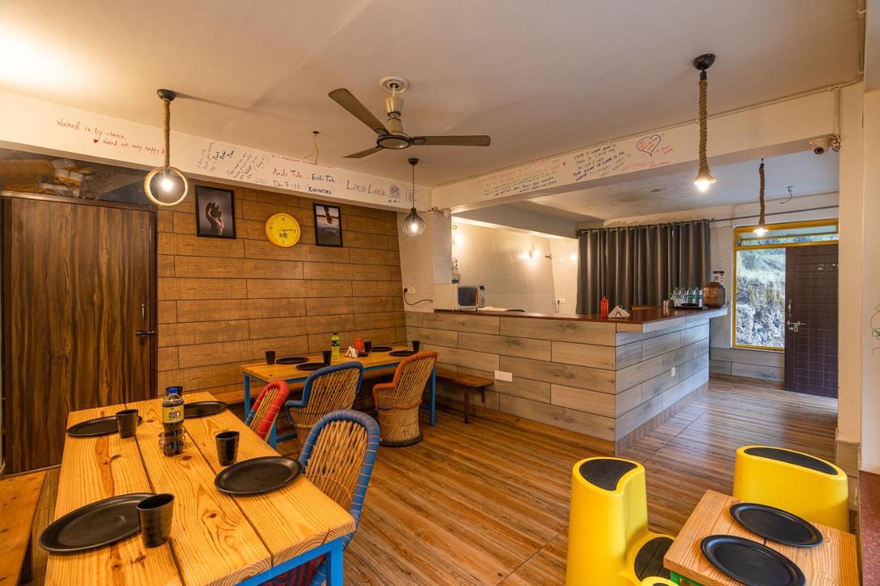 The Hosteller Mussoorie By The Streamside, Kempty Exterior photo