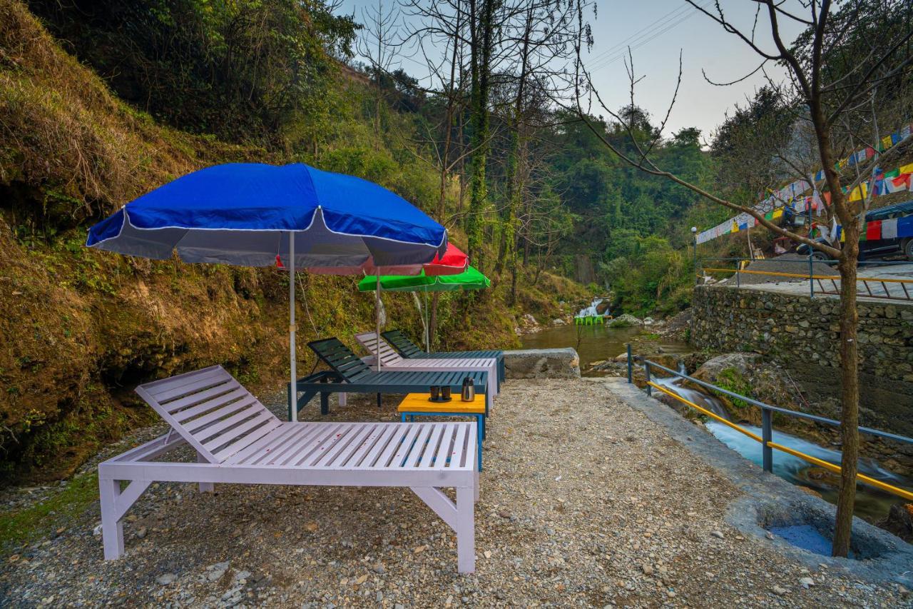 The Hosteller Mussoorie By The Streamside, Kempty Exterior photo