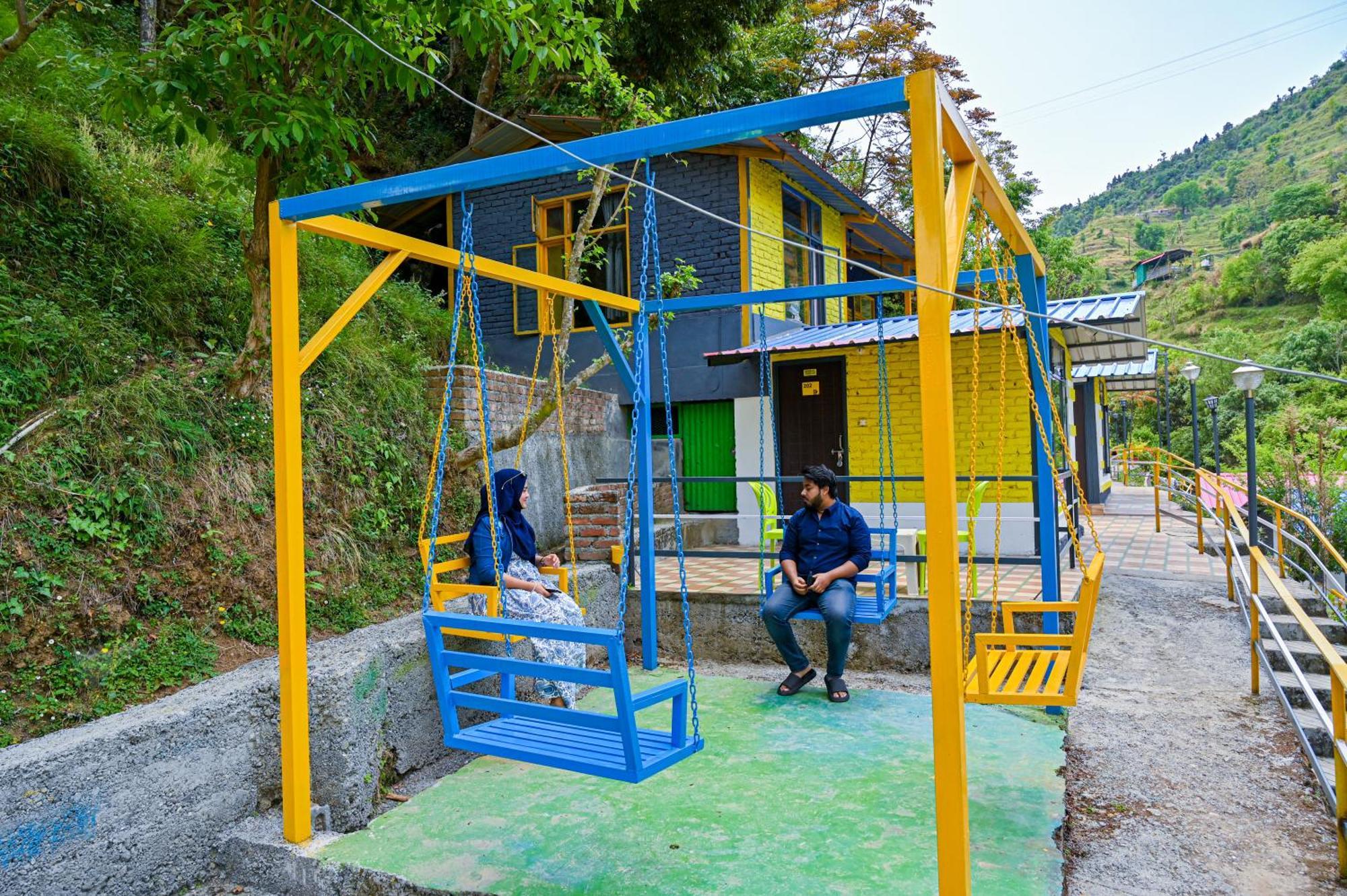The Hosteller Mussoorie By The Streamside, Kempty Exterior photo