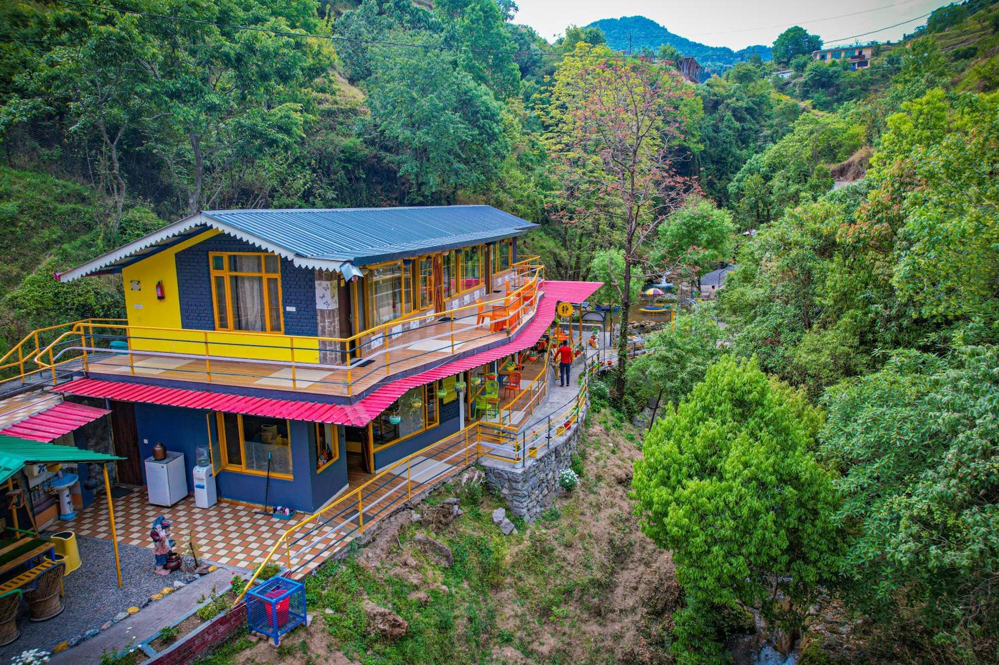 The Hosteller Mussoorie By The Streamside, Kempty Exterior photo