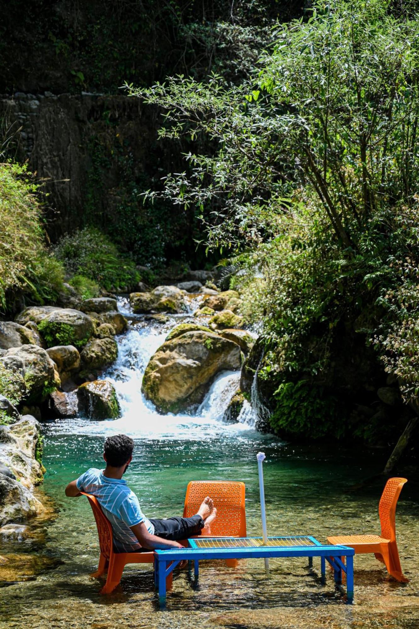 The Hosteller Mussoorie By The Streamside, Kempty Exterior photo